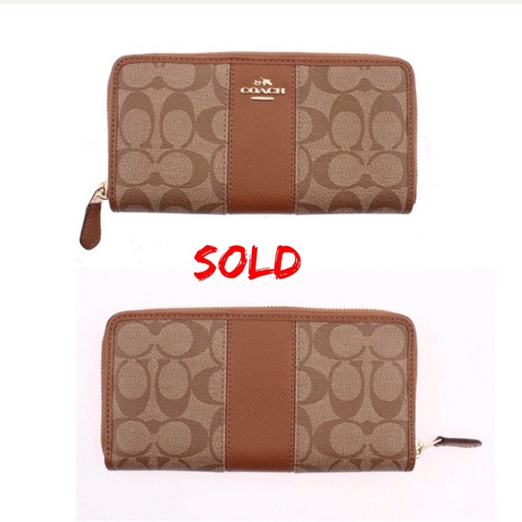 Coach Handbags - 🚨SALE Coach Wallet Signature PVC &LTHR Zip Around